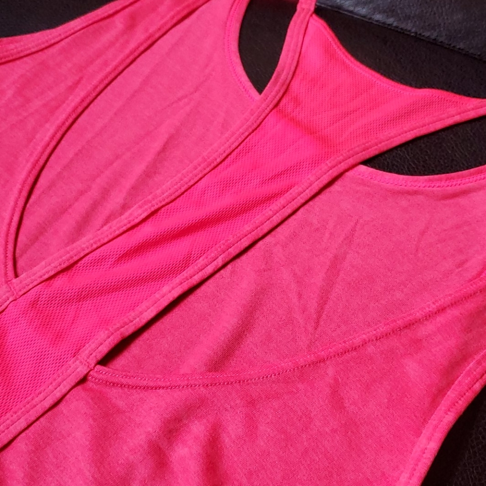NWT Nike Size L Bright Pink Tank Top - Picture 6 of 6